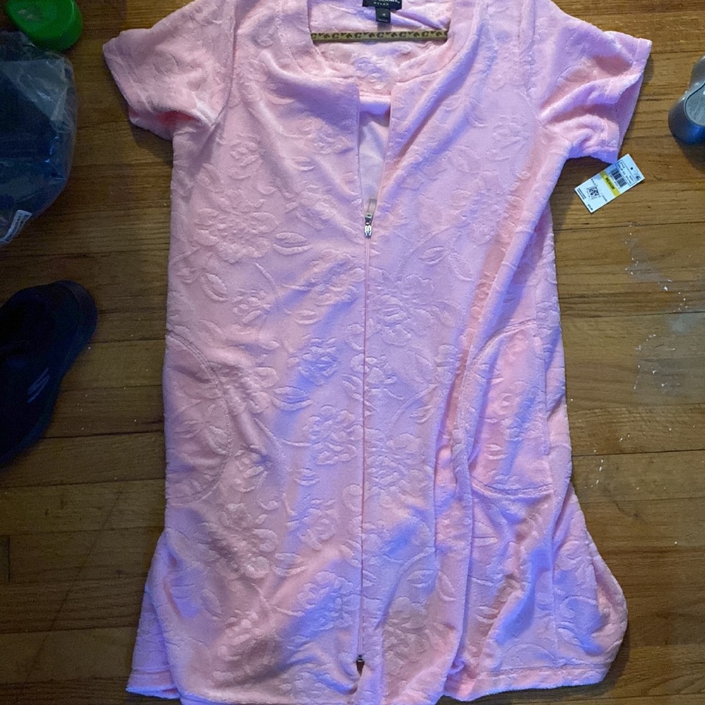 Miss Elaine robe. This robe is so soft and it is a light pink. It is a zip up.